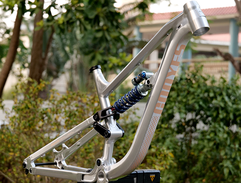 Softtail fietsframe van alumin - Mountain Biking In The Uk recensie en prijs